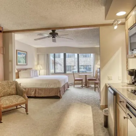 Studio #120 @ Perfect Location W Pool & Hot Tub
